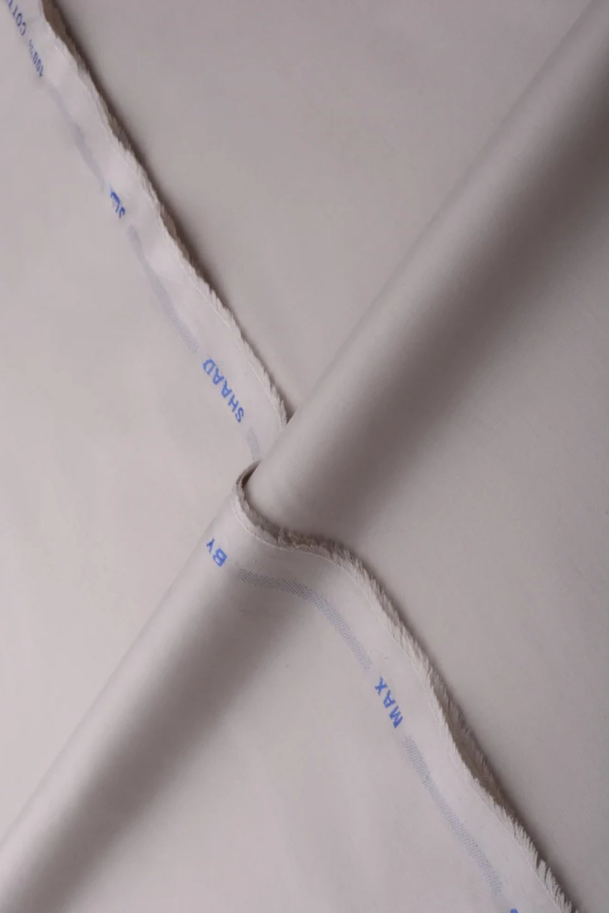 100% LONG STAPLE COTTON SEMI STIFF FINISH - MAX