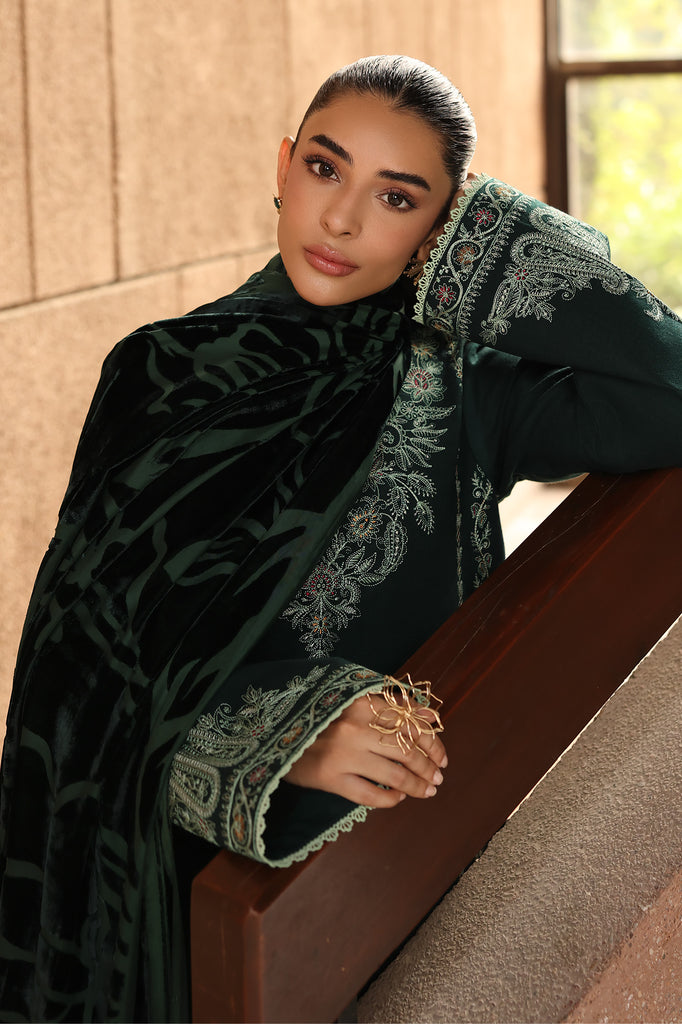 09 - Witner Shawl Exclusive By Rajbari