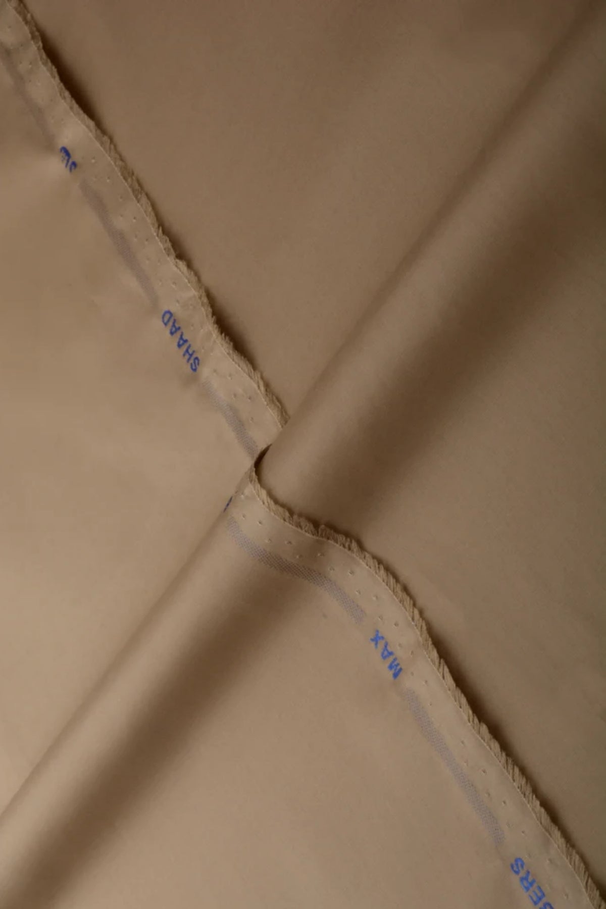 100% LONG STAPLE COTTON SEMI STIFF FINISH - MAX
