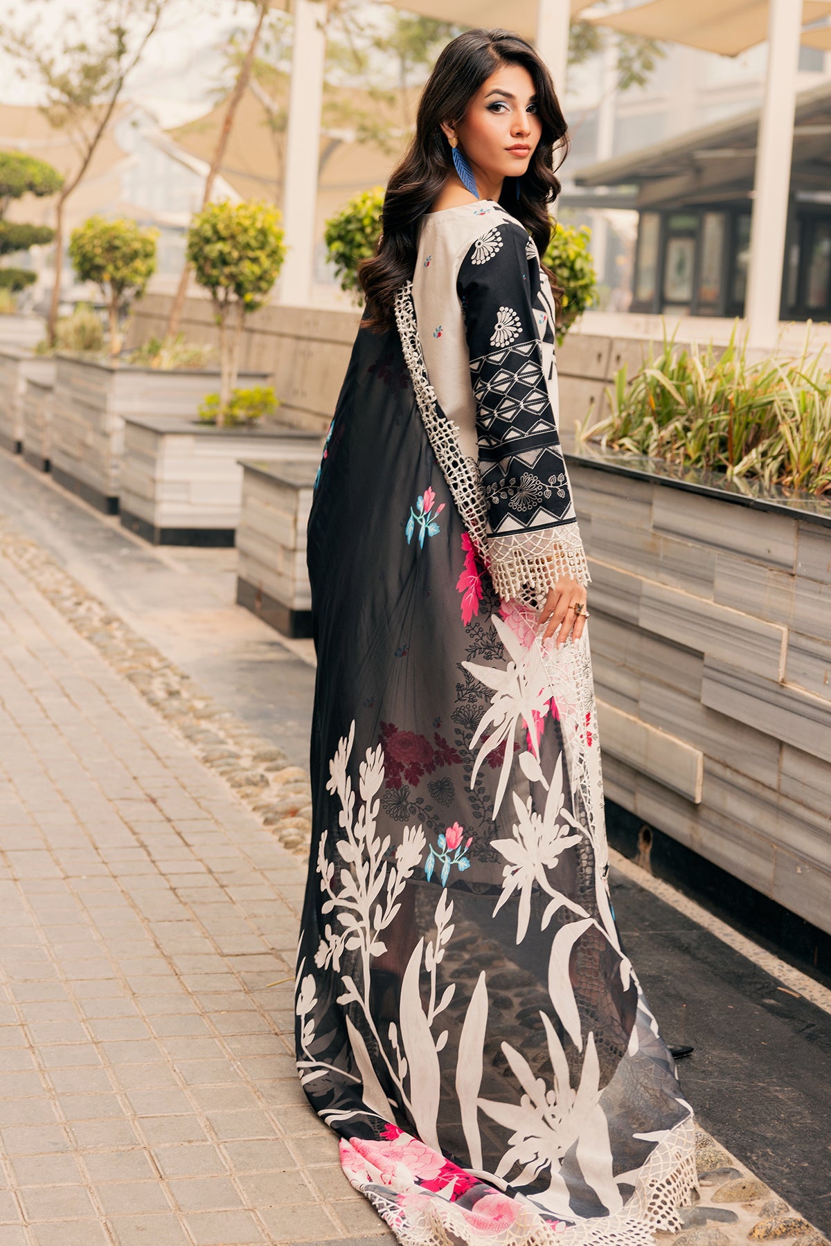 IN6-04 | Infinity Unstitched Embroidered By Charizma
