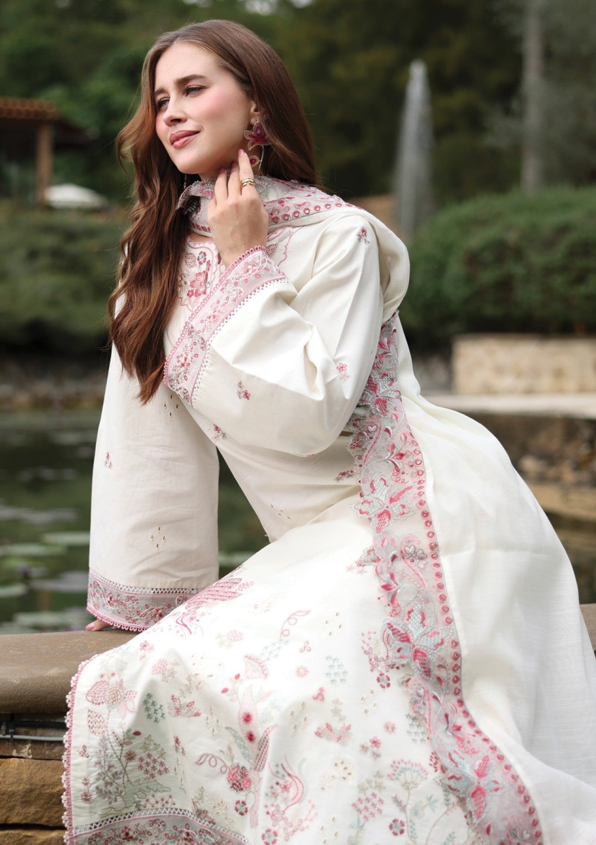 Evlayn | Raaya Luxury Embroidered Lawn By Rangrasiya