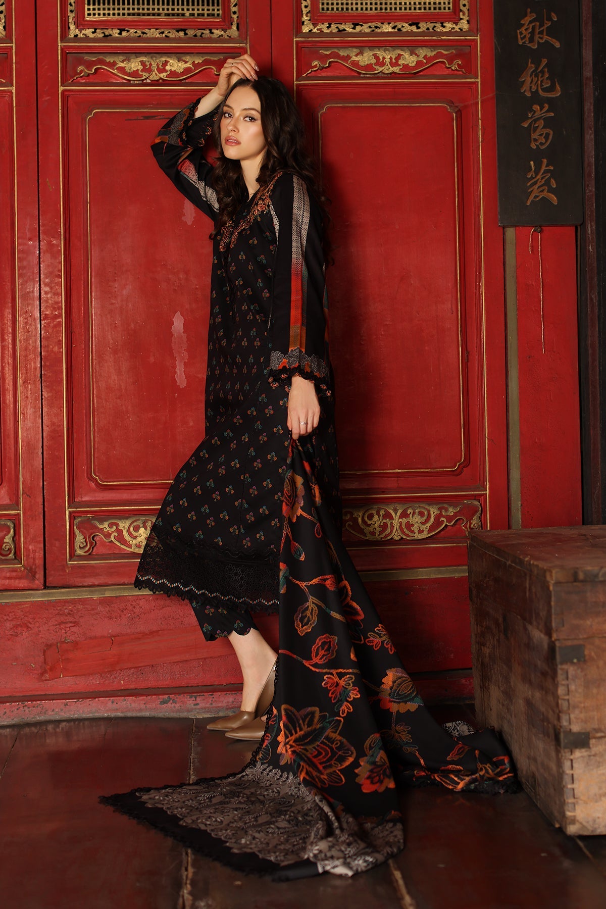 ANW7-10 | Aniq V1 Embroidered Unstitched '26 By Charizma