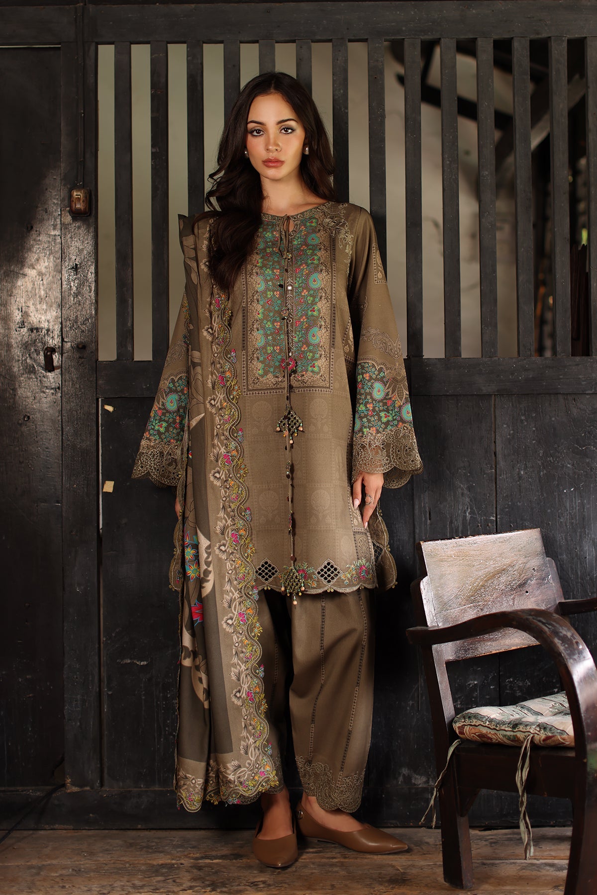 ANW7-05 | Aniq V1 Embroidered Unstitched '26 By Charizma