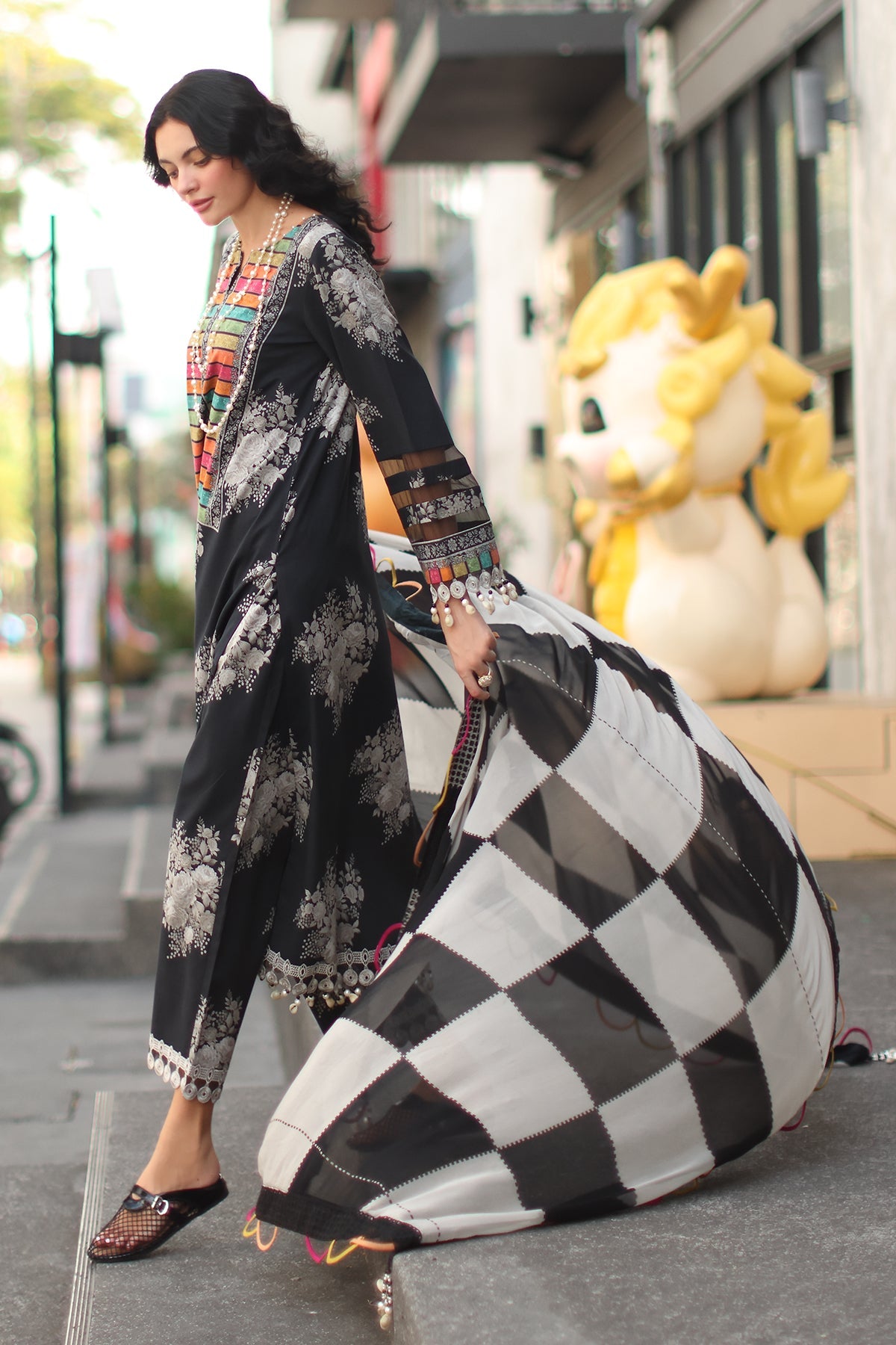 CS6-06 | Signature Lawn Collection By Charizma