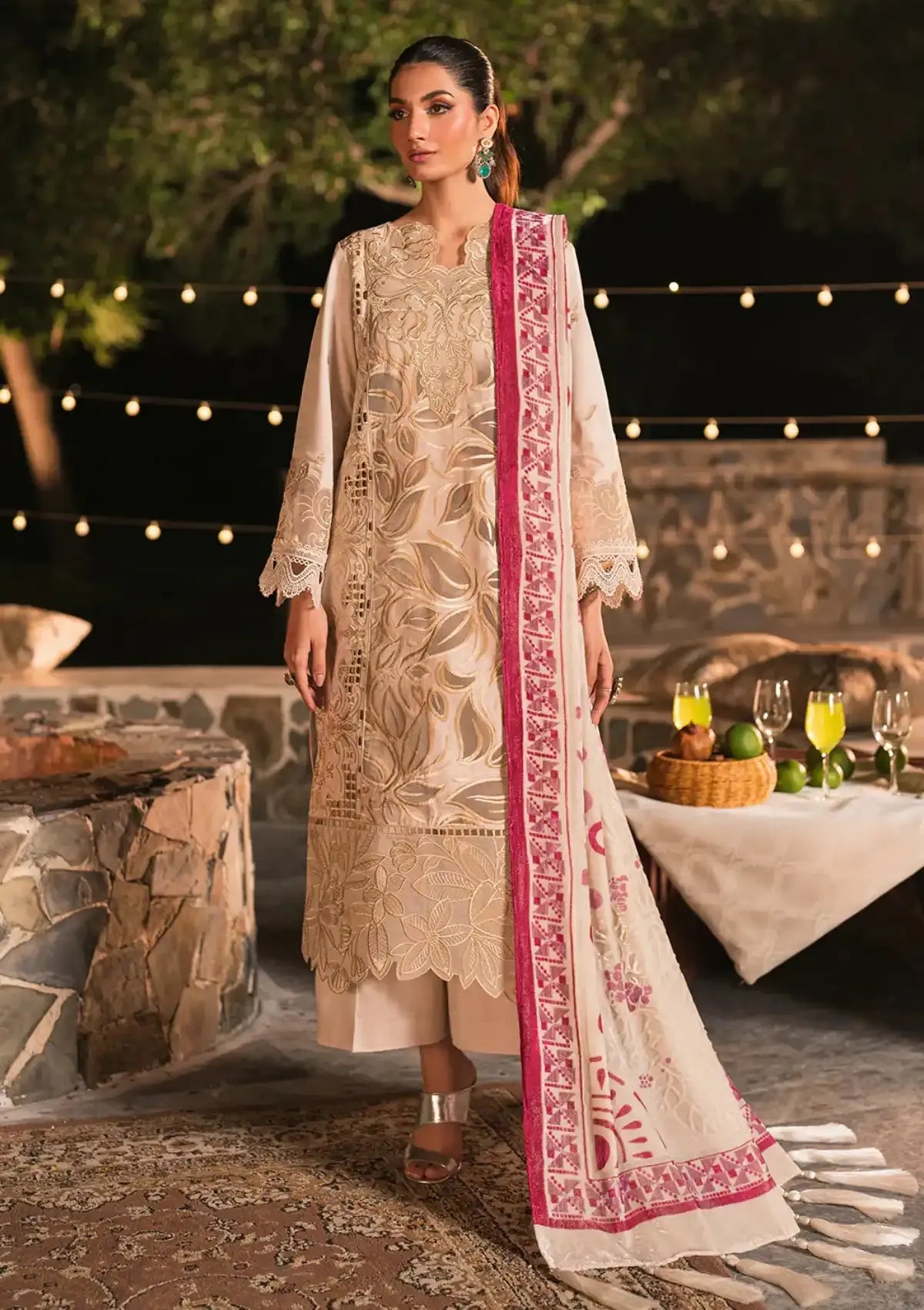 08 - Velis | Winter Collection | Nazakat By Mahnur - Rabbani Cloth House