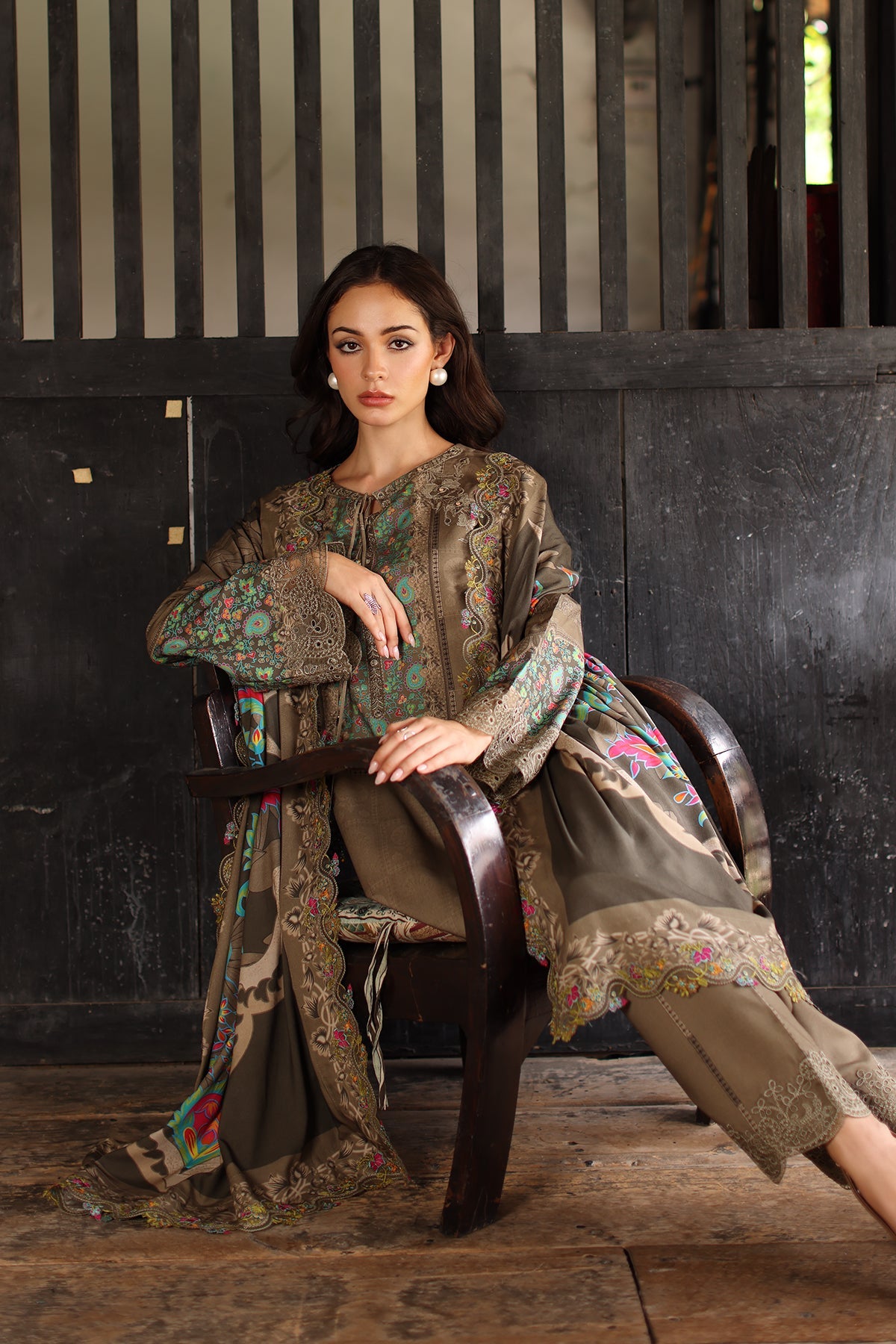 ANW7-05 | Aniq V1 Embroidered Unstitched '26 By Charizma
