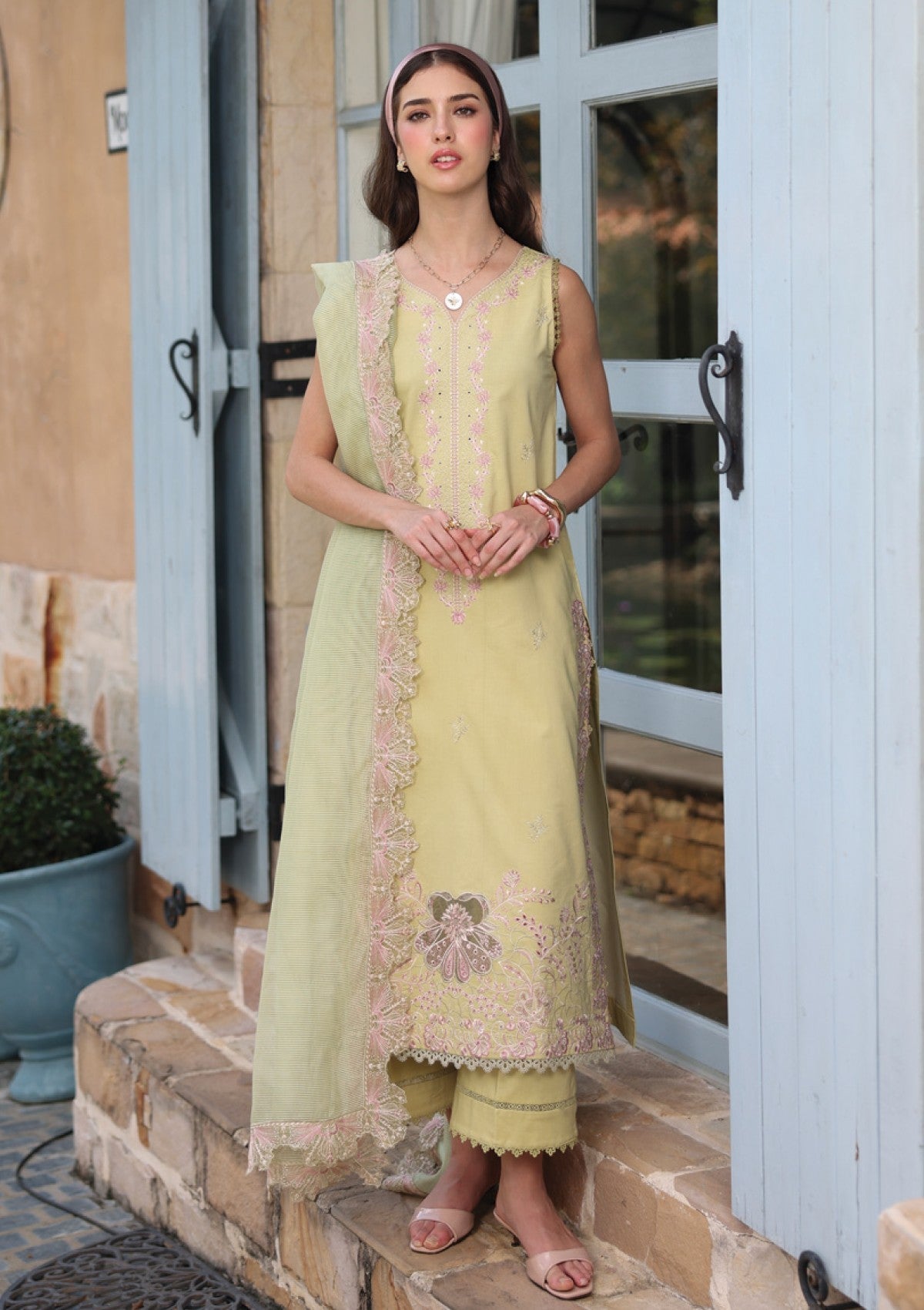 Emily | Raaya Luxury Embroidered Lawn By Rangrasiya