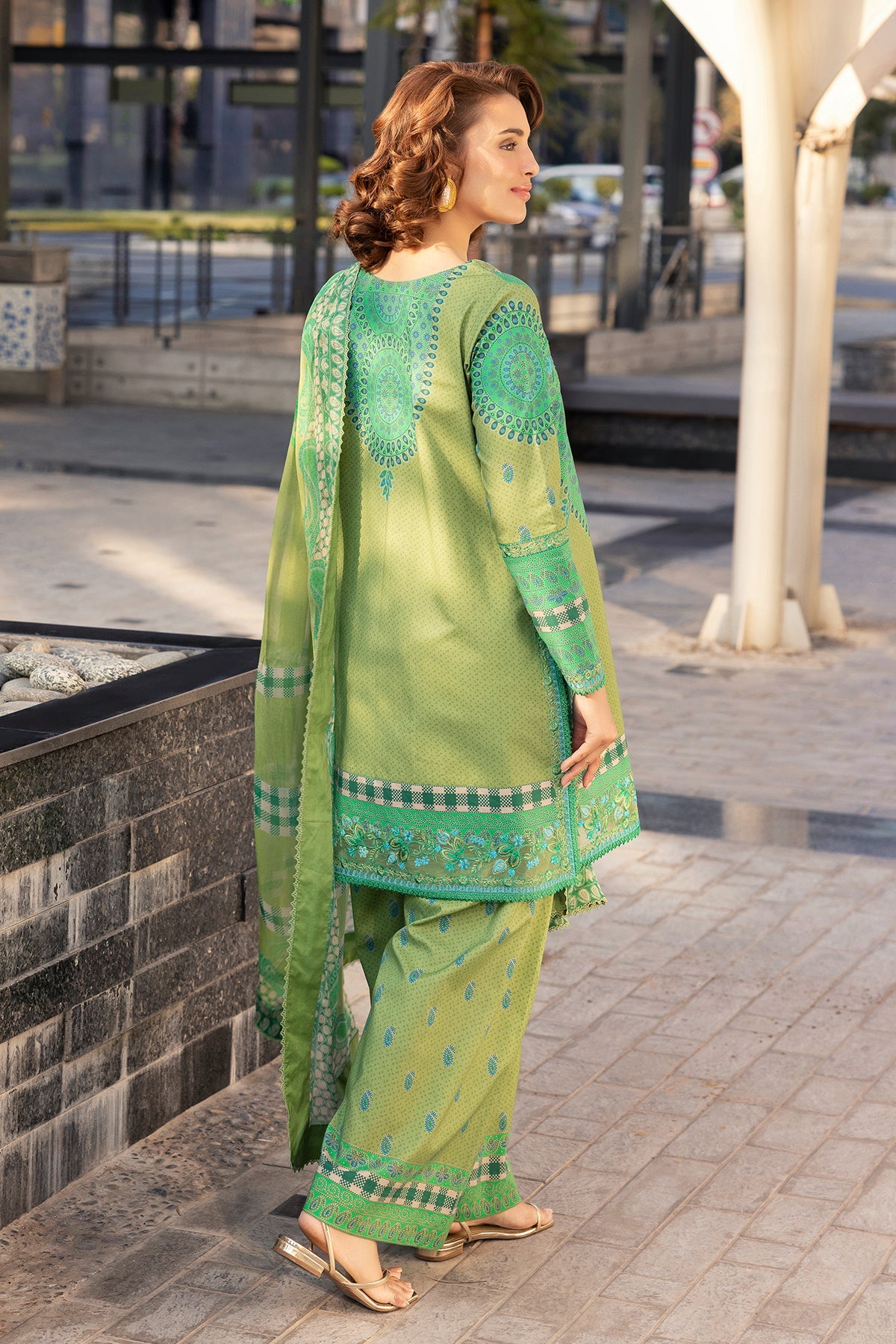 IN6-02 | Infinity Unstitched Embroidered By Charizma