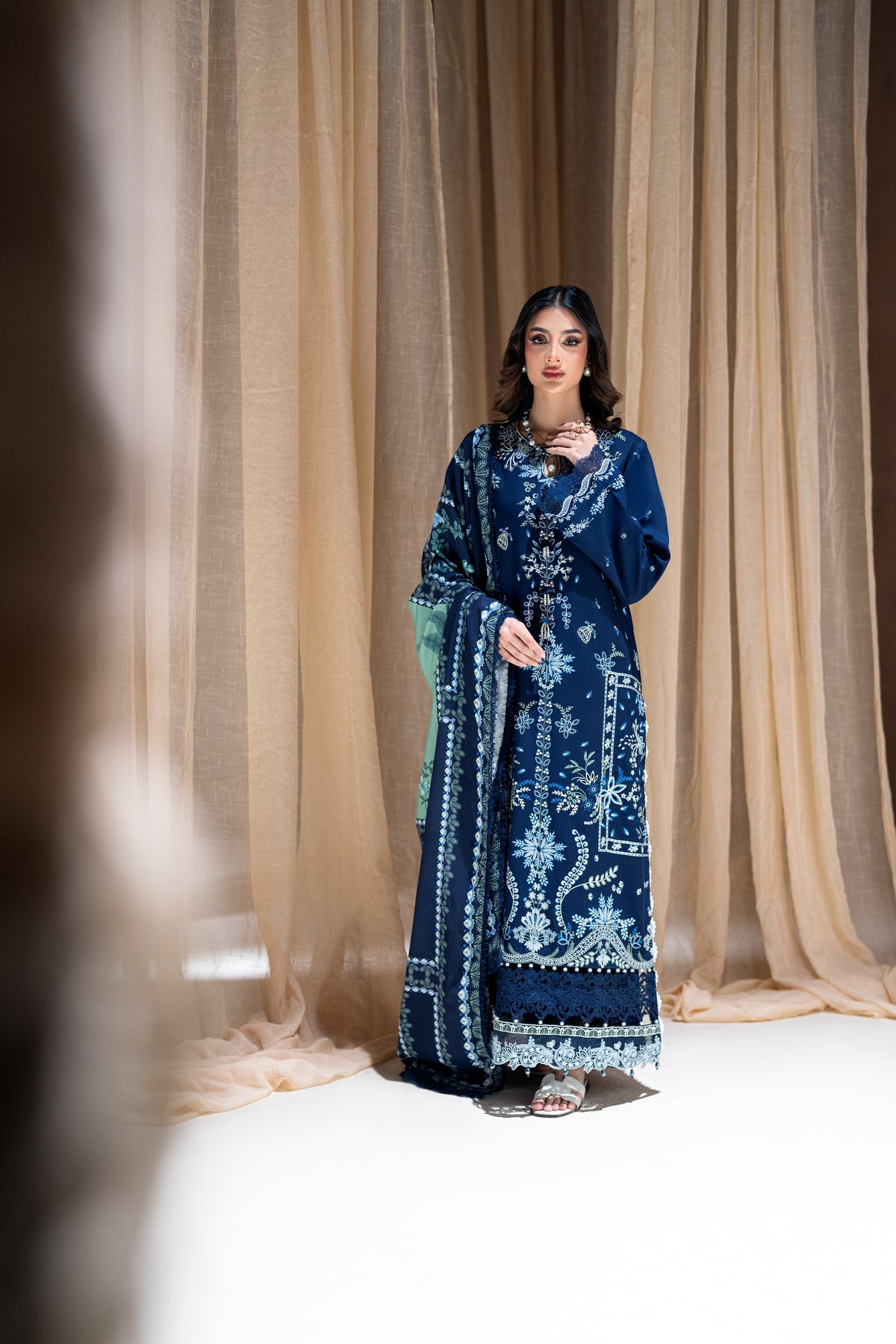 Falak CRA-05-A | Rangrez-The Linen Edit