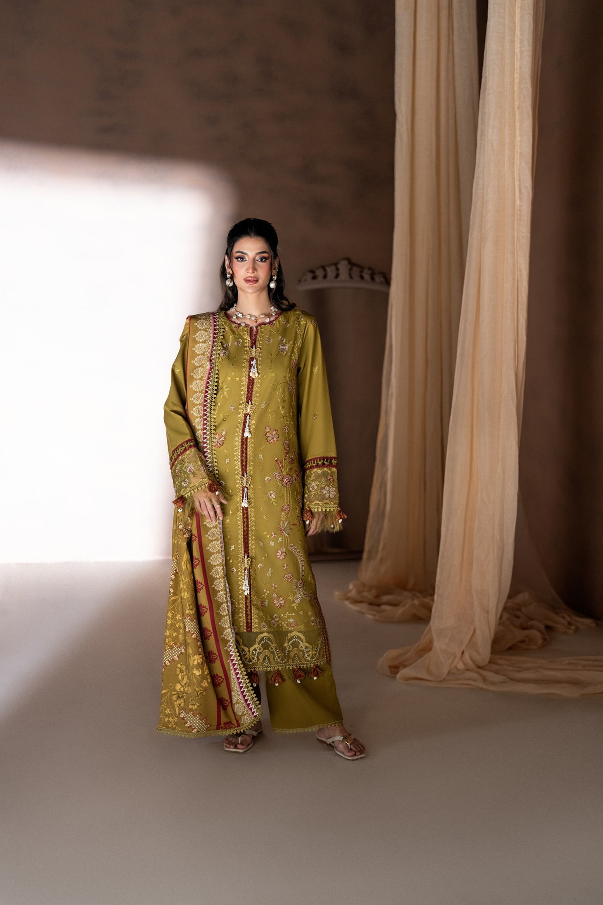 Zareen CRA-02-B | Rangrez-The Linen Edit